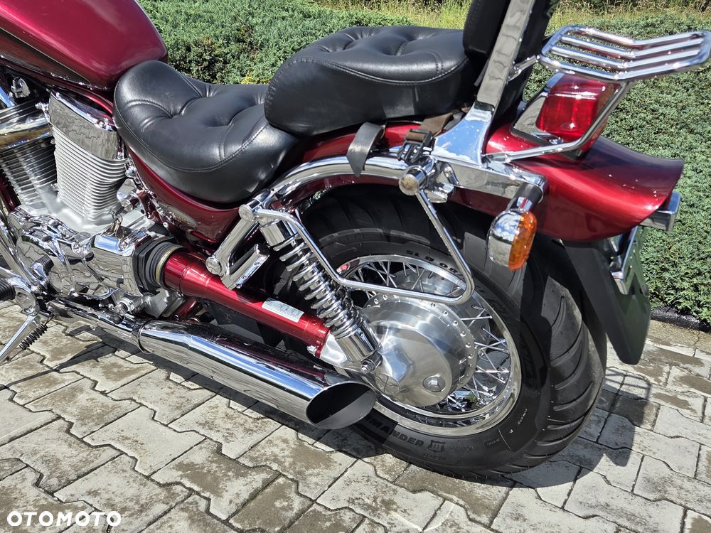 Suzuki Intruder - 24