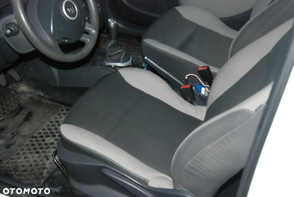 Renault Clio 1.5 dCi Authentique - 6