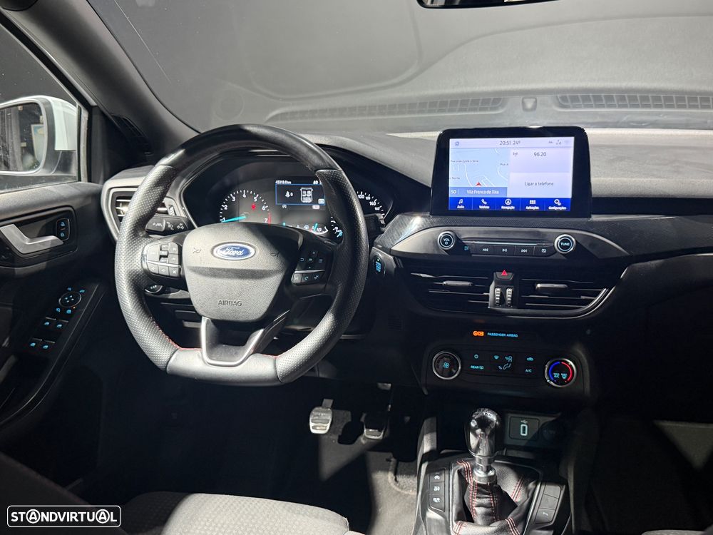 Ford Focus 1.0 EcoBoost ST-Line - 26