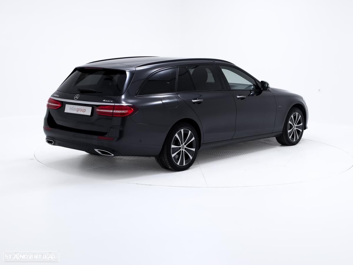 Mercedes-Benz E 300 de AMG Line 4Matic - 3