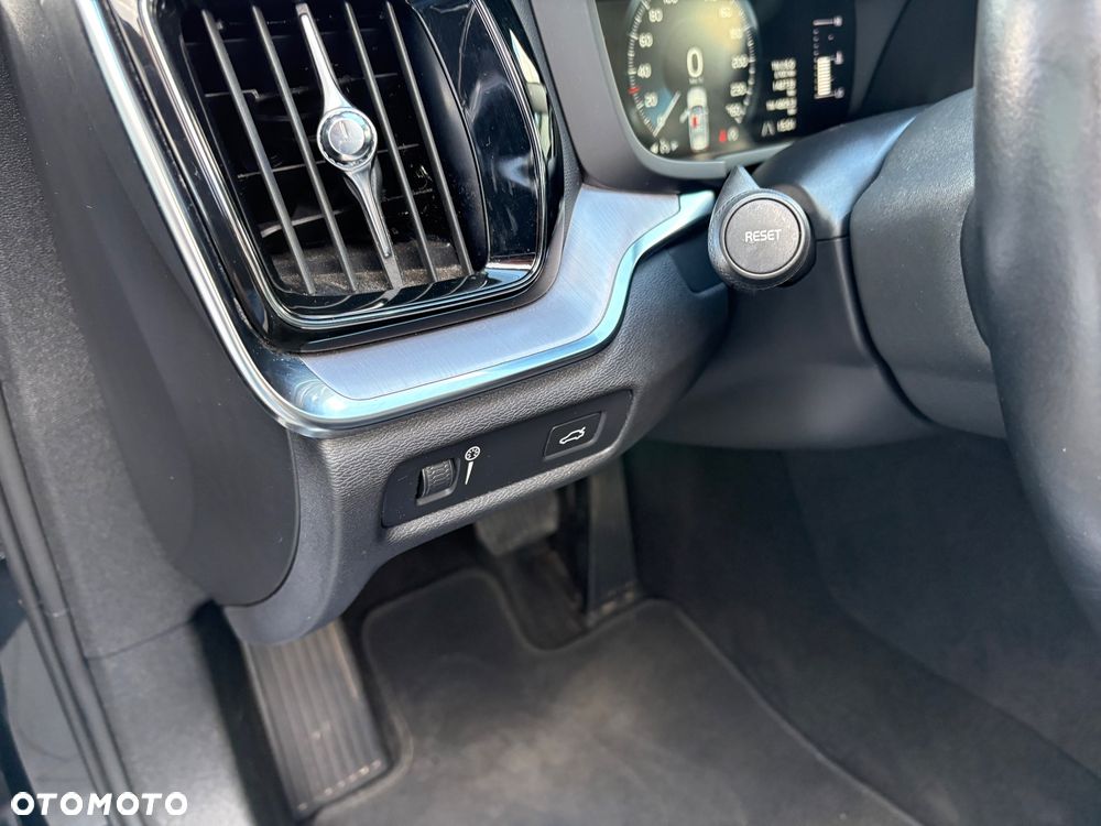 Volvo V60 D3 Momentum Pro - 7