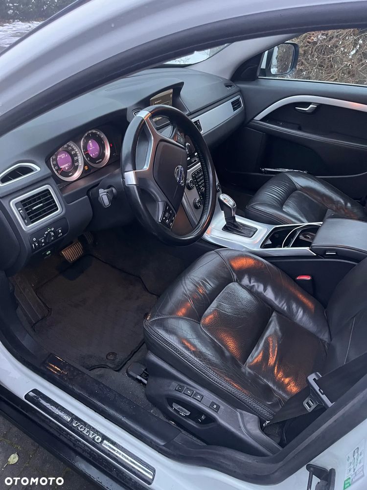 Volvo XC 70 D5 AWD Geartronic Momentum - 12