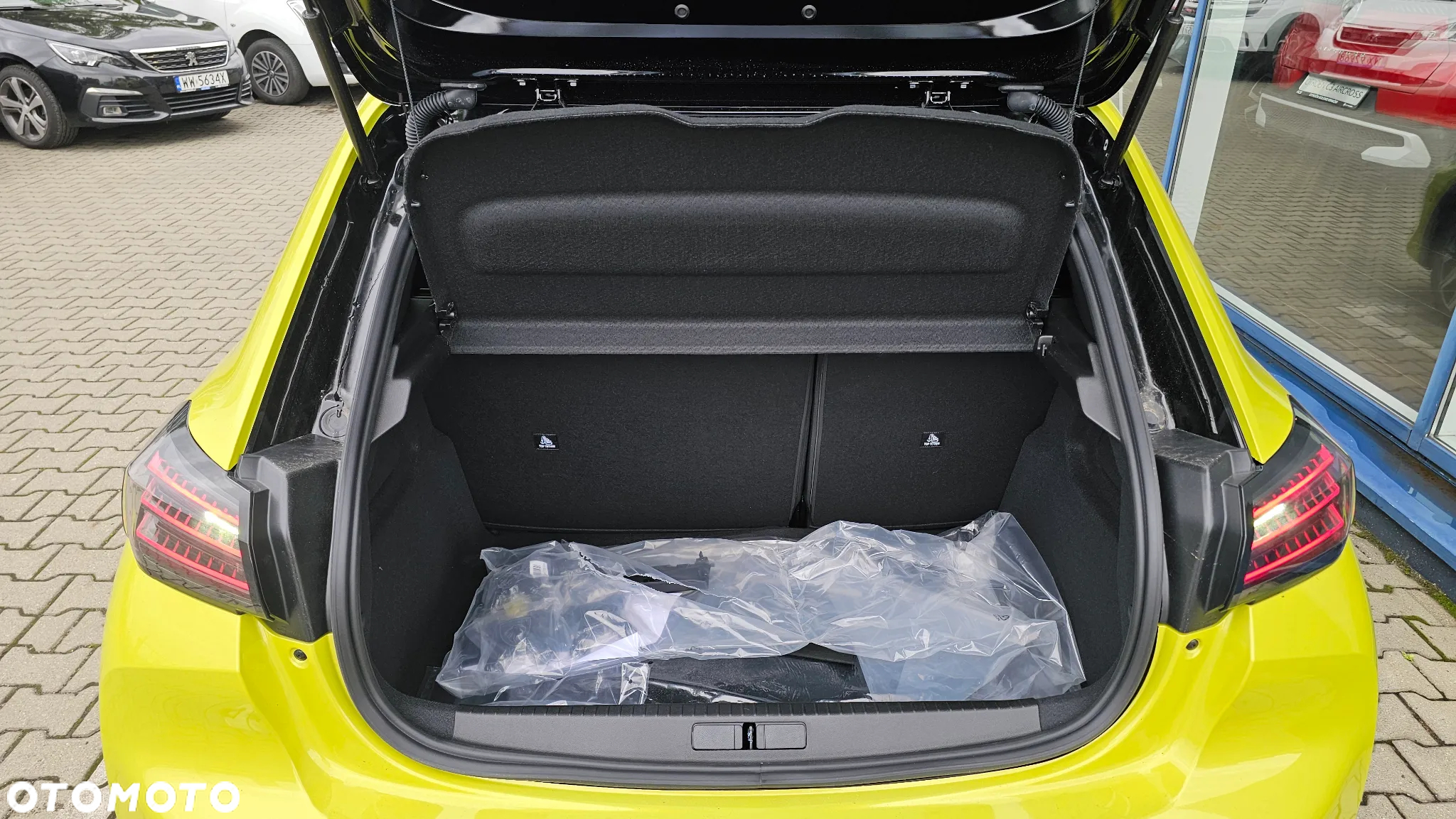 Peugeot 208 1.2 mHEV GT - 7