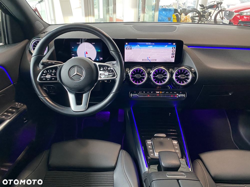 Mercedes-Benz GLA 180 Progressive - 20