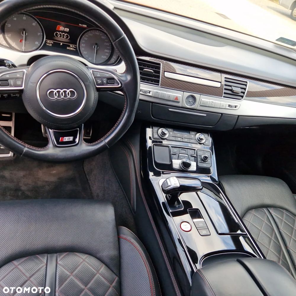 Audi S8 - 5