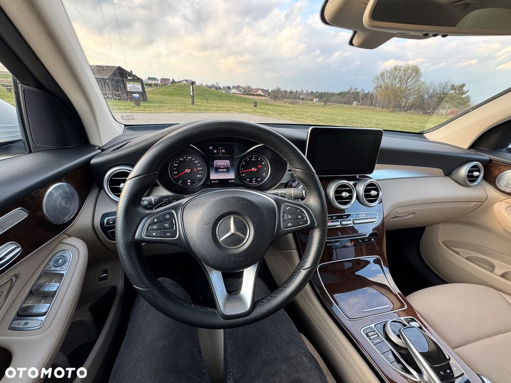 Mercedes-Benz GLC - 13