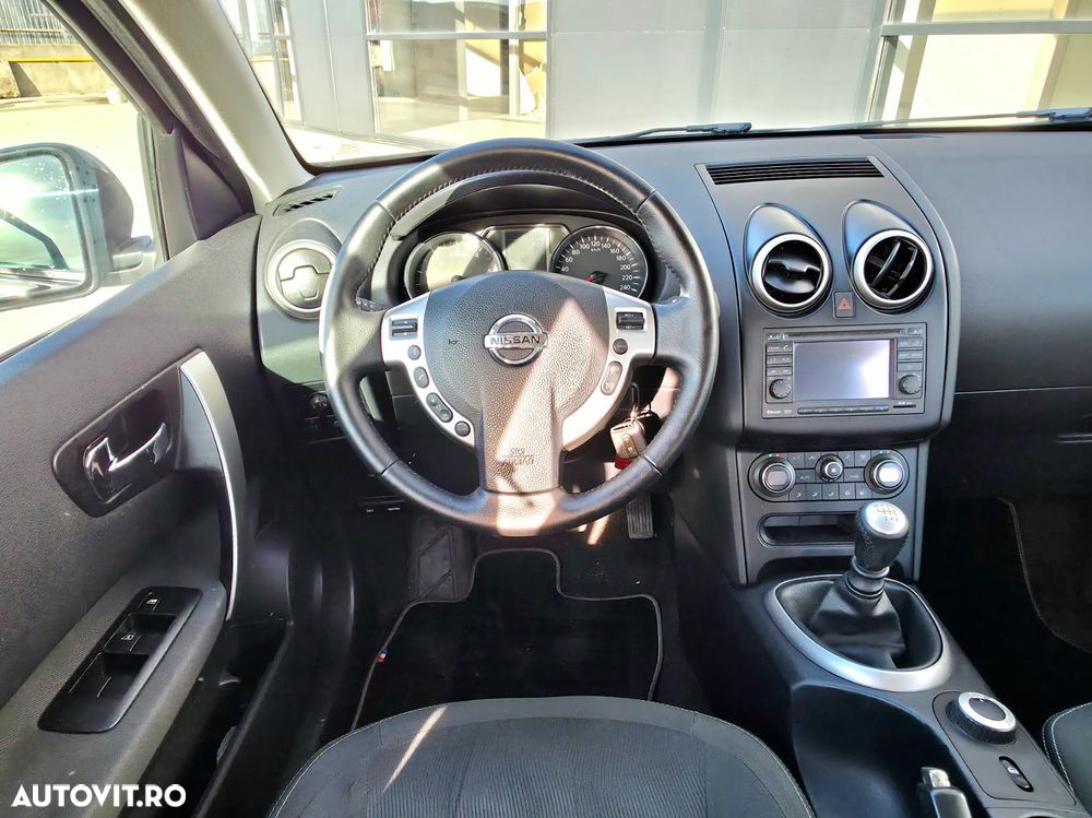 Nissan Qashqai 2.0 dCi DPF 4x4 tekna - 6