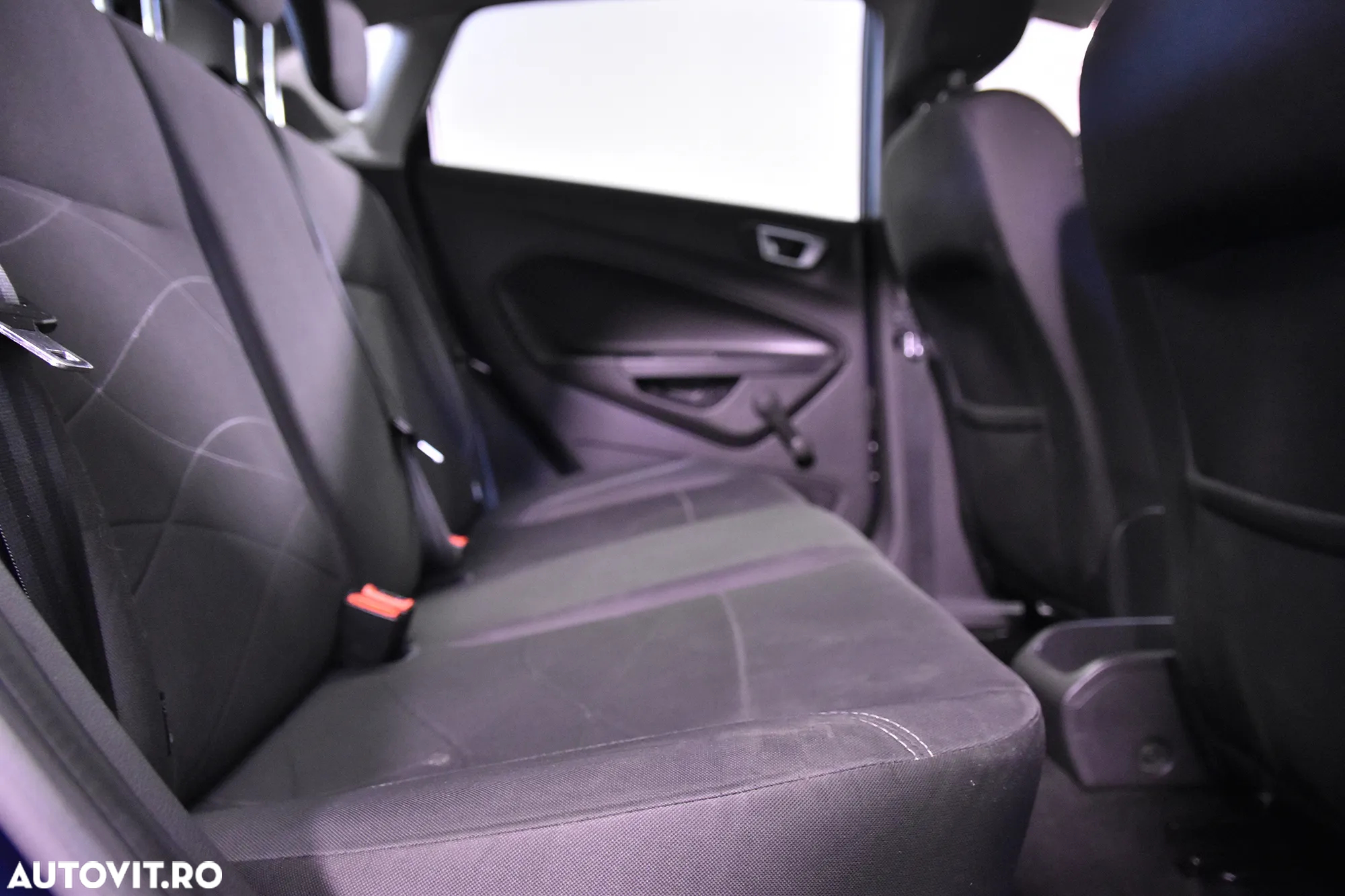 Ford Fiesta - 12