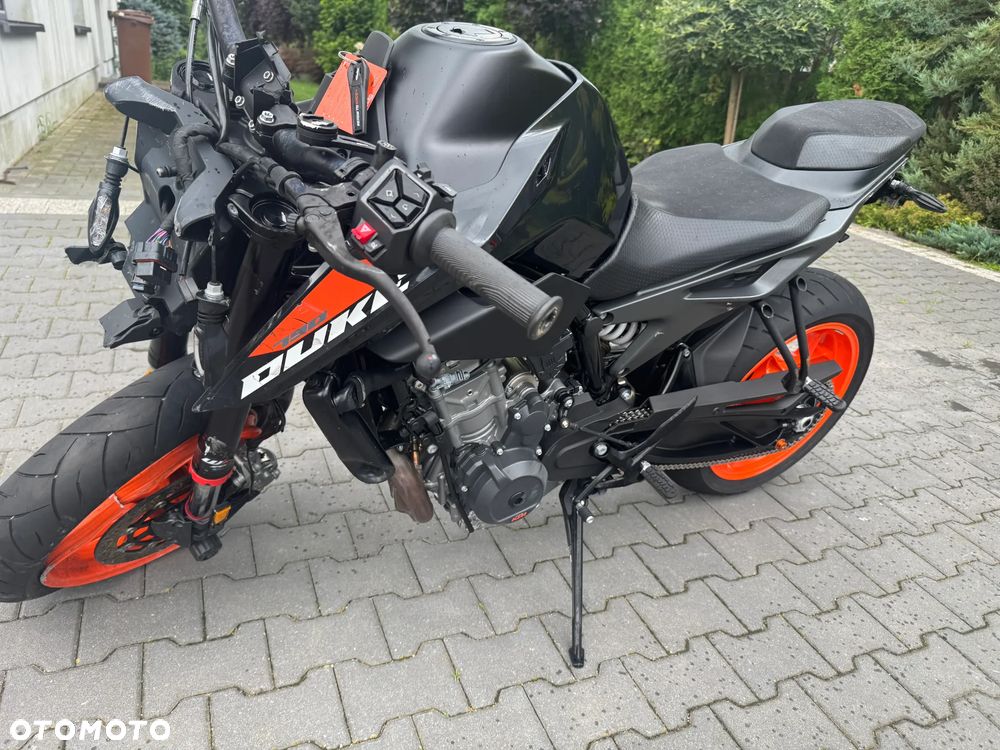 KTM Duke 790 - 24