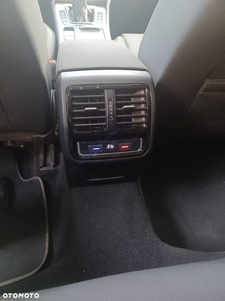 Volkswagen Passat 1.5 TSI EVO Comfortline - 7