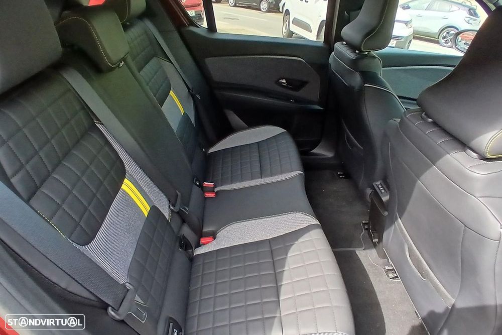 Renault 4 E-Tech 52 kWh Iconic Autonomia Conforto - 14