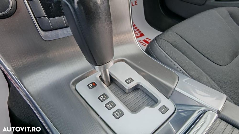 Volvo S60 D5 AWD Geartronic Edition - 9