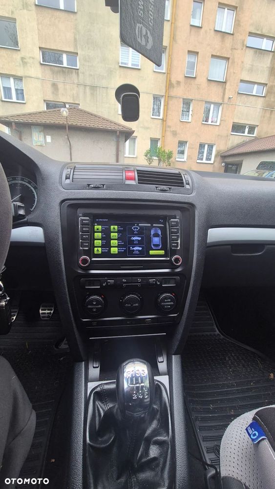 Skoda Octavia 2.0 TFSI RS - 17
