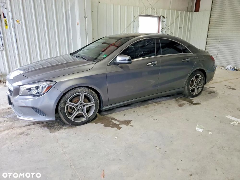 Mercedes-Benz CLA - 1