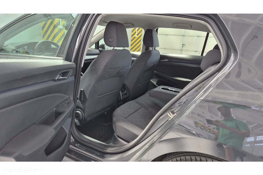 Volkswagen Golf - 9