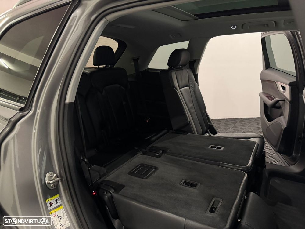 Audi Q7 3.0 TDi quattro Tiptronic 7L - 29