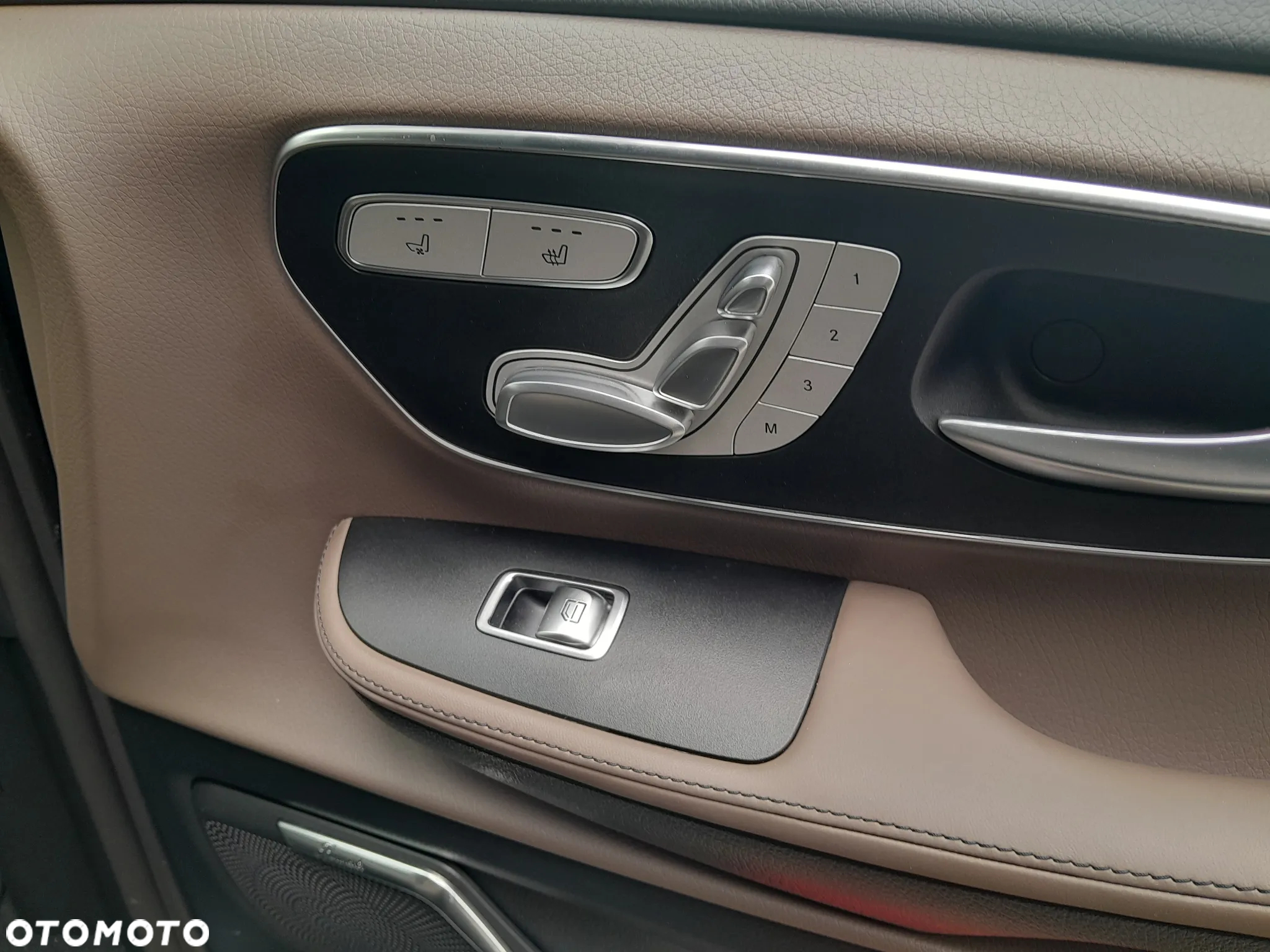 Mercedes-Benz Klasa V 300 d 9G-Tronic Exclusive (ekstra d³) - 20