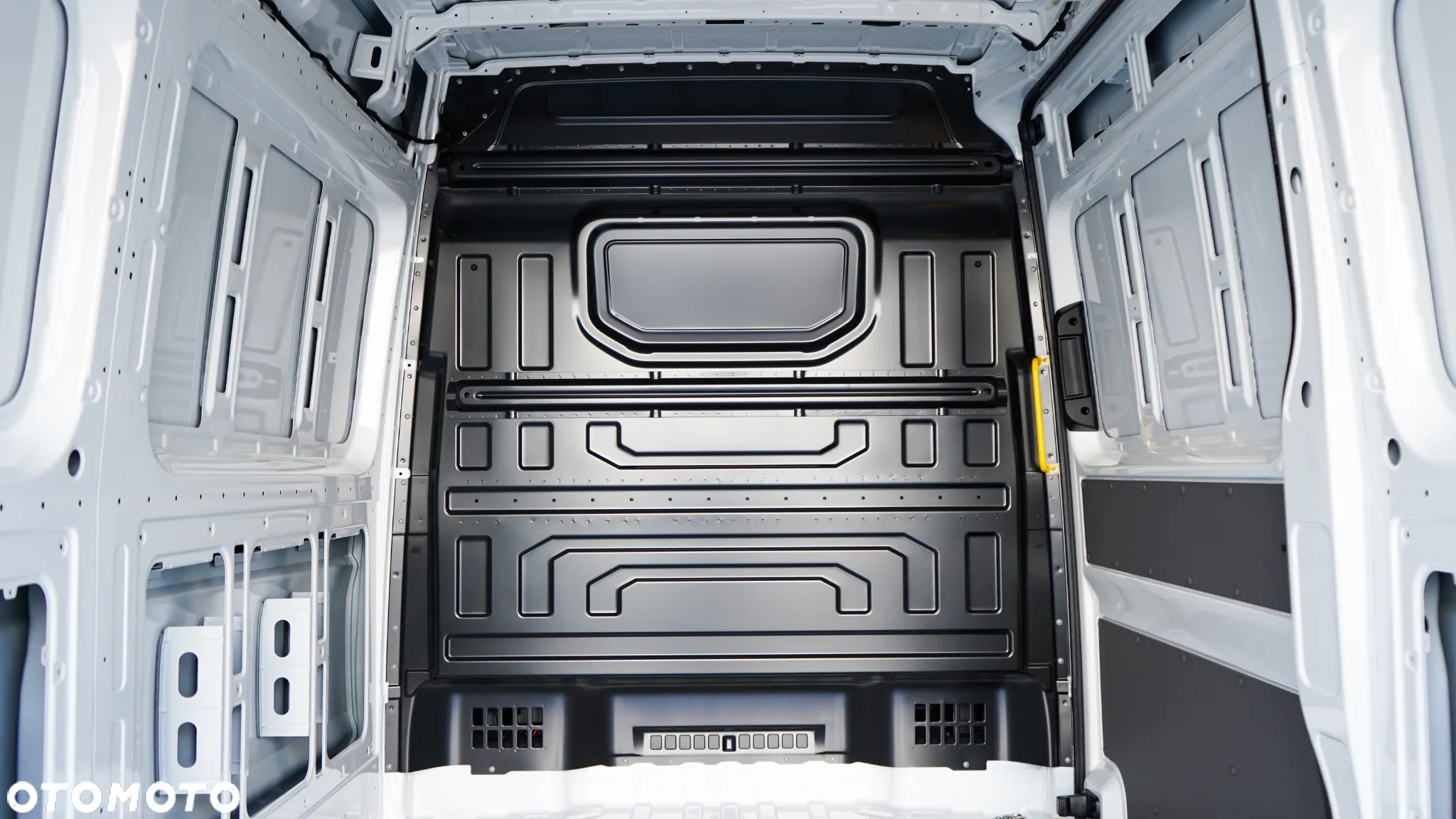Volkswagen Crafter - 17