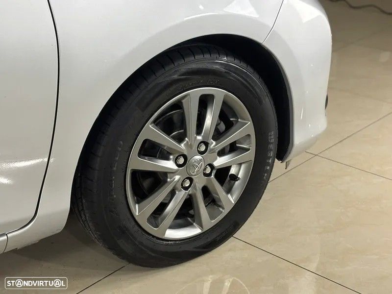 Toyota Yaris 1.4 D-4D ACtive - 6