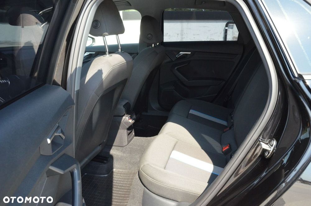 Audi A3 Sportback 30 TDI Advanced - 30