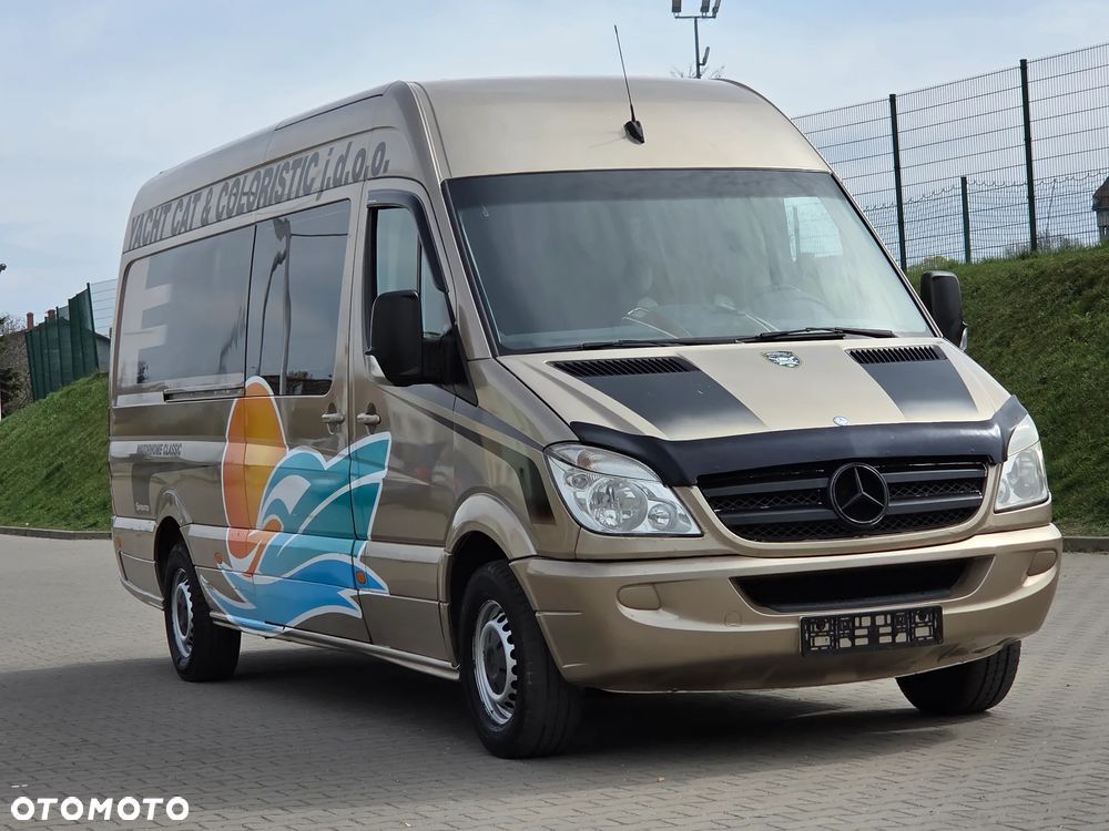 Mercedes-Benz Sprinter - 14