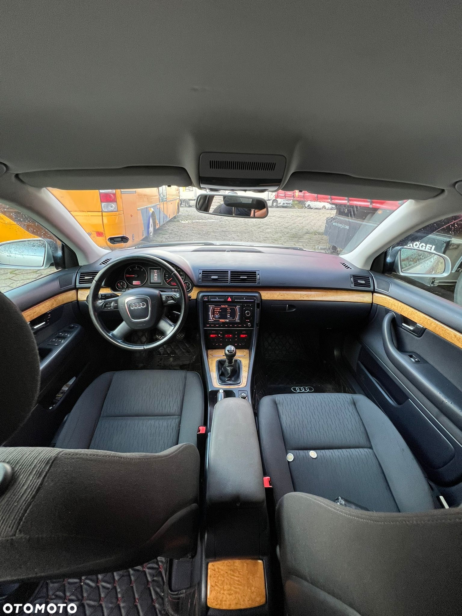 Audi A4 Avant 2.0 TDI - 10