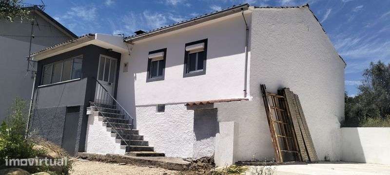 Moradia independente em serpins, Lousã - Grande imagem: 2/7