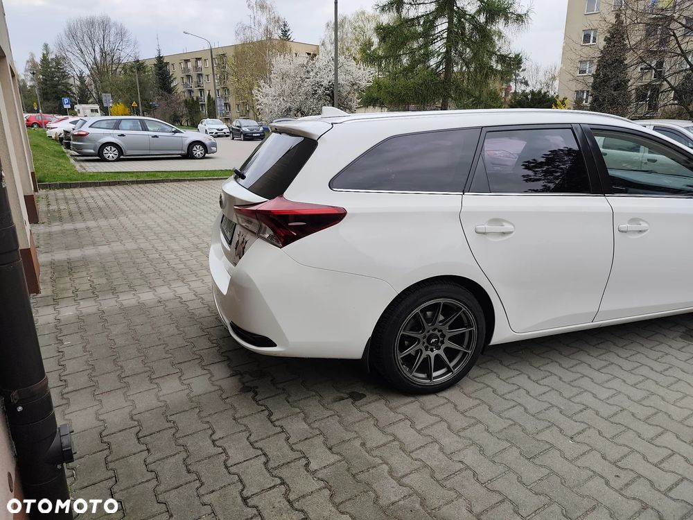 Toyota Auris 1.6 Active - 4