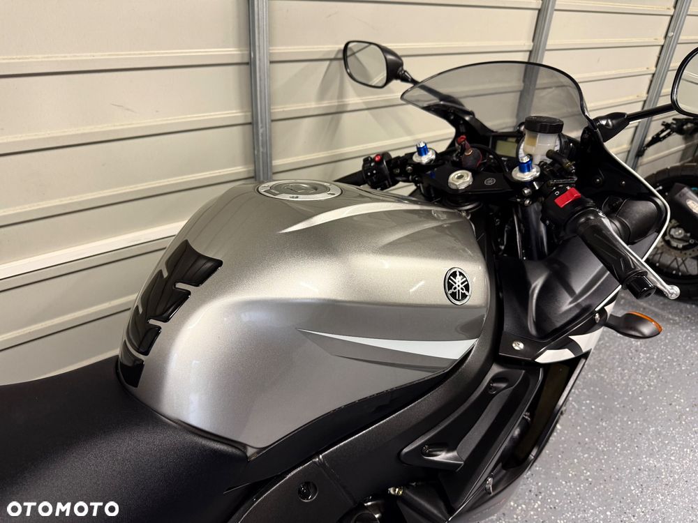 Yamaha R6 - 10