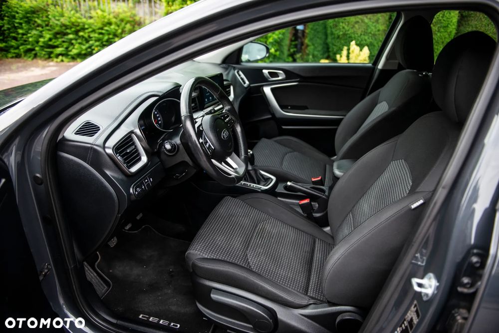 Kia Ceed 1.4 Business Line - 18