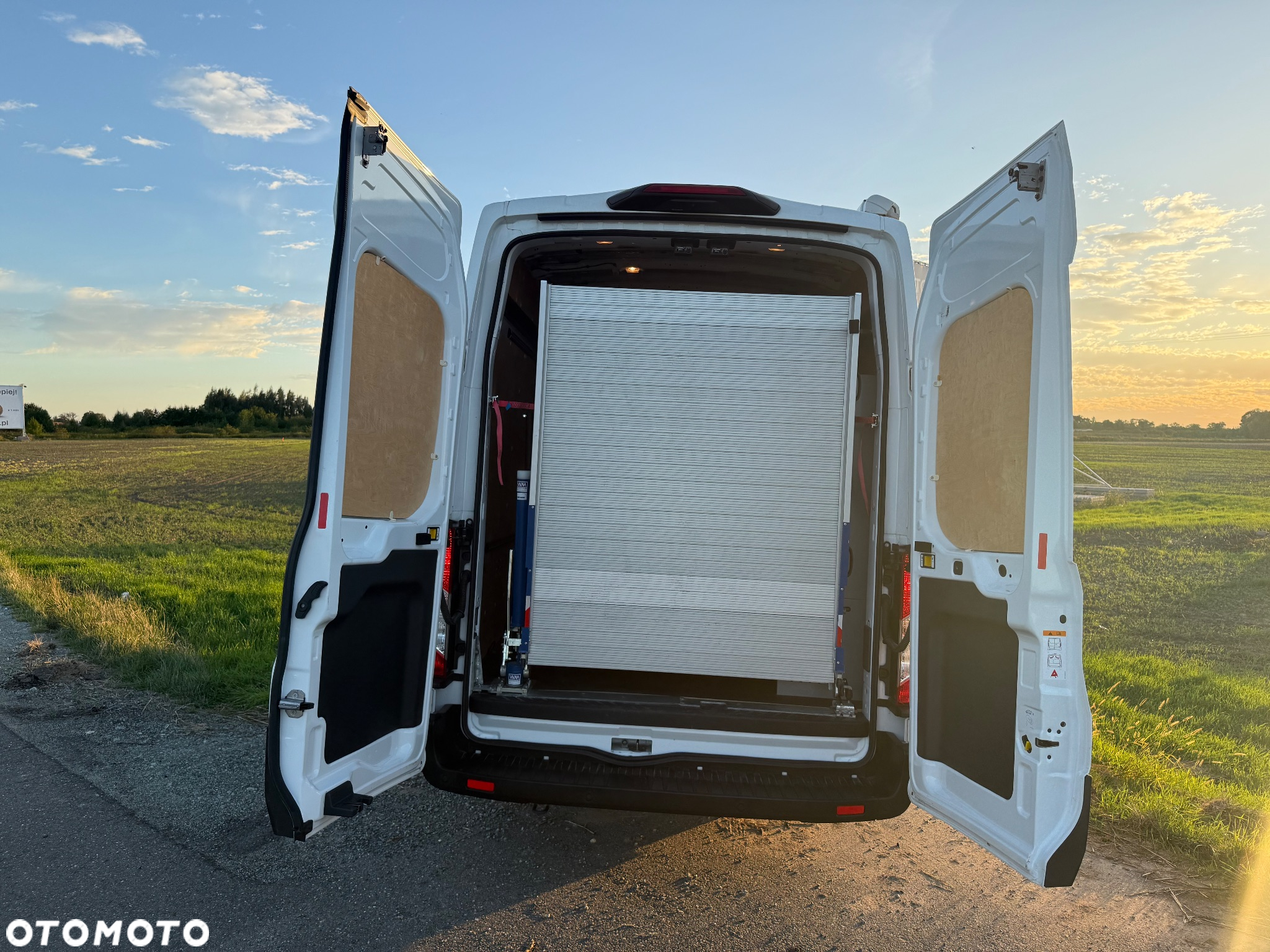 Ford Transit 350 L4H3 AWD Trend (bryg.) - 18