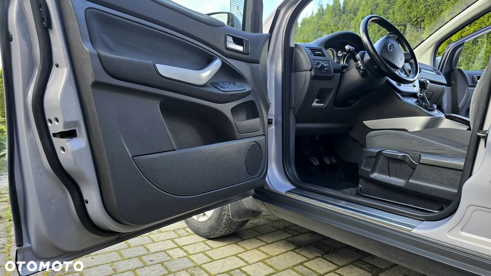 Ford Kuga 2.0 TDCi Trend - 6
