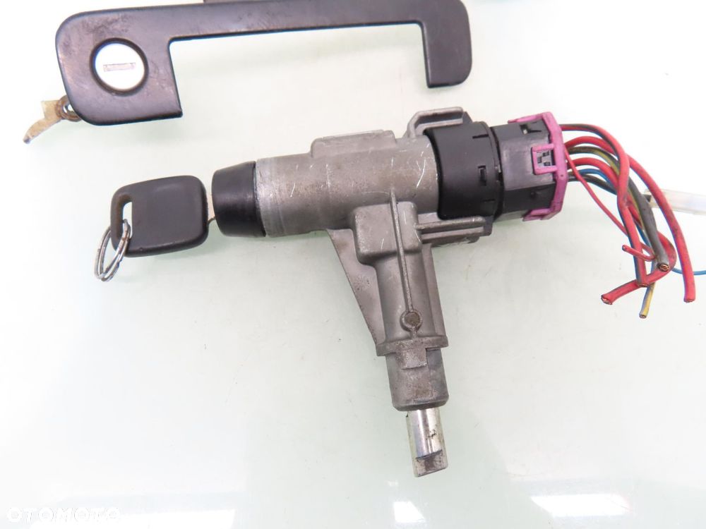 STACYJKA WKŁADKI AUDI 80 B4 893905851D - 6