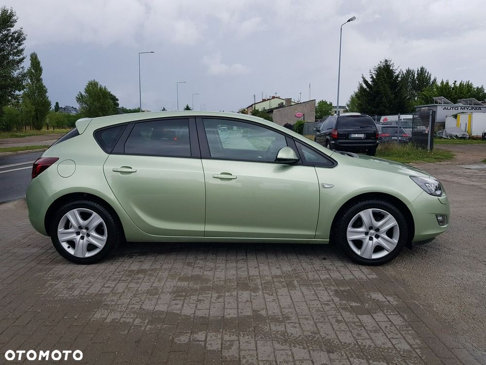 Opel Astra - 4