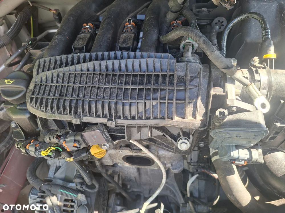 CITROEN C3 II PEUGEOT 208 308 DS3 1.2 VTI silnik kompletny HM01POZNAN