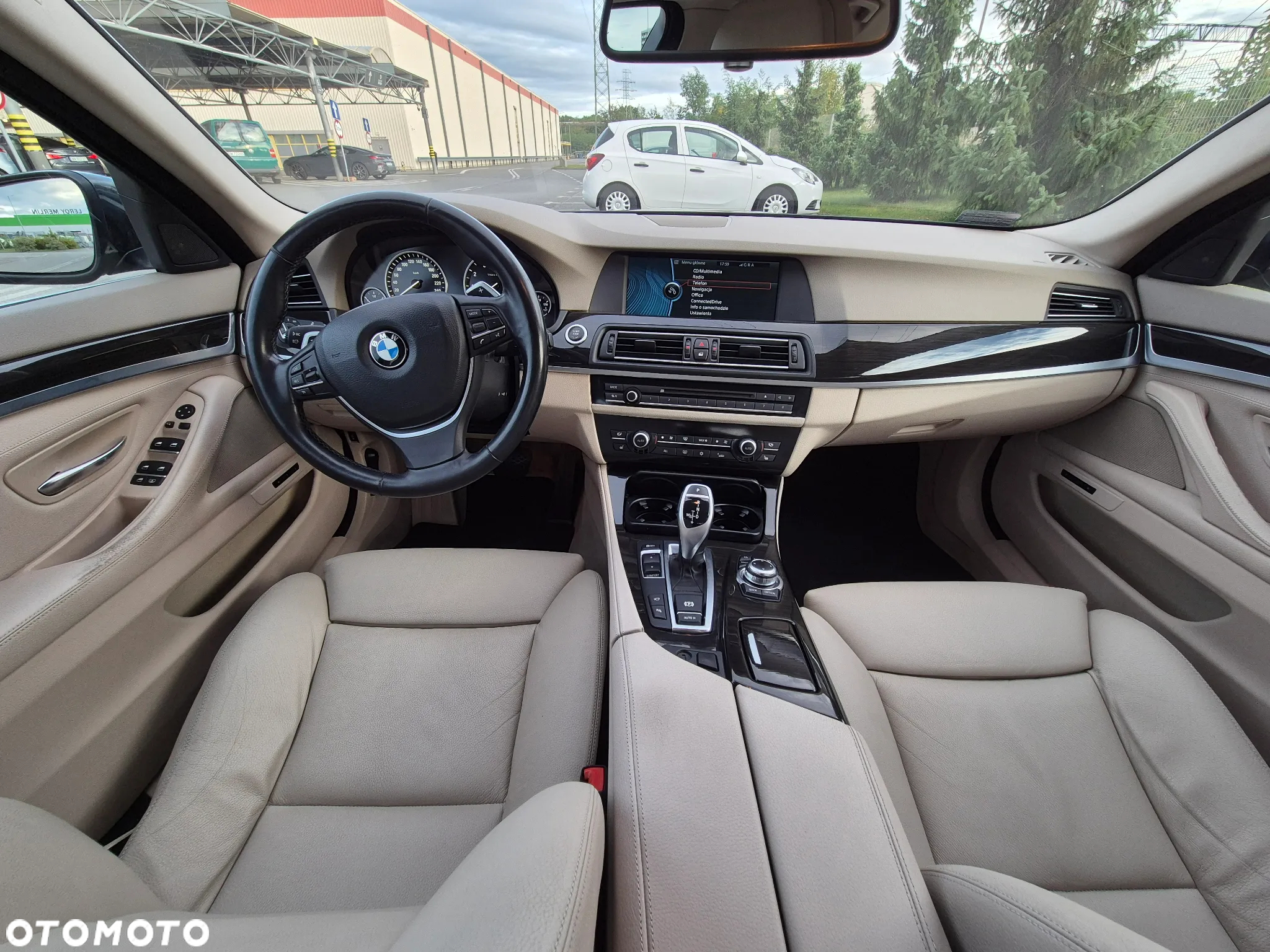 BMW Seria 5 535i xDrive - 16