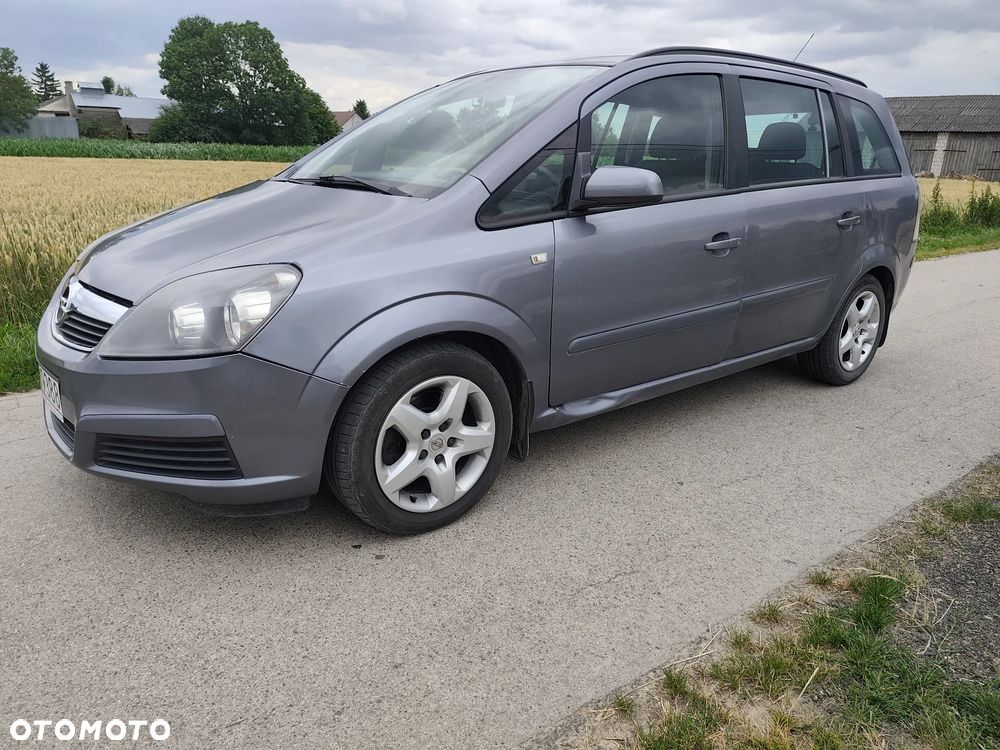 Opel Zafira 1.9 CDTI Essentia - 2