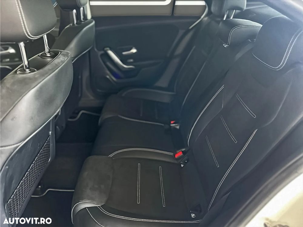 Mercedes-Benz A 250 e 8G-DCT AMG Line - 10