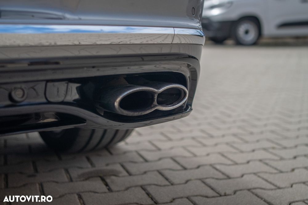 Bentley Continental V8 S - 12