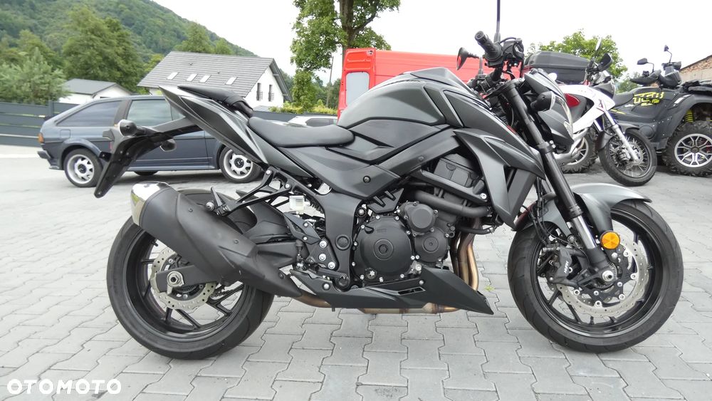 Suzuki GSX - 1