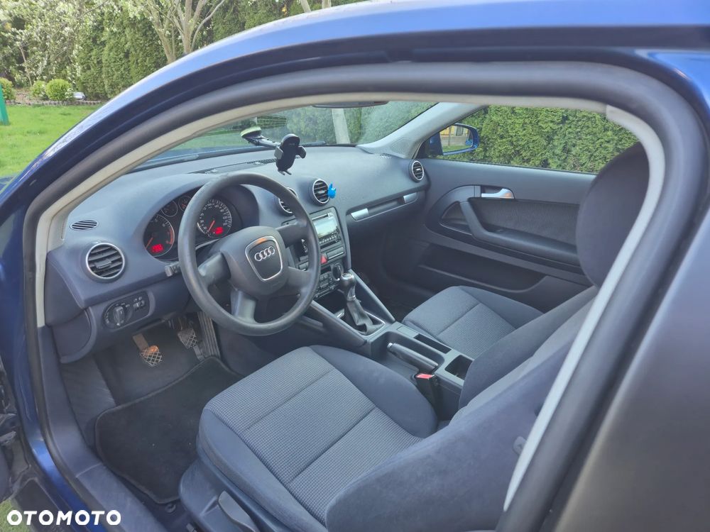 Audi A3 3-drzwiowe 1.6 Ambiente - 7