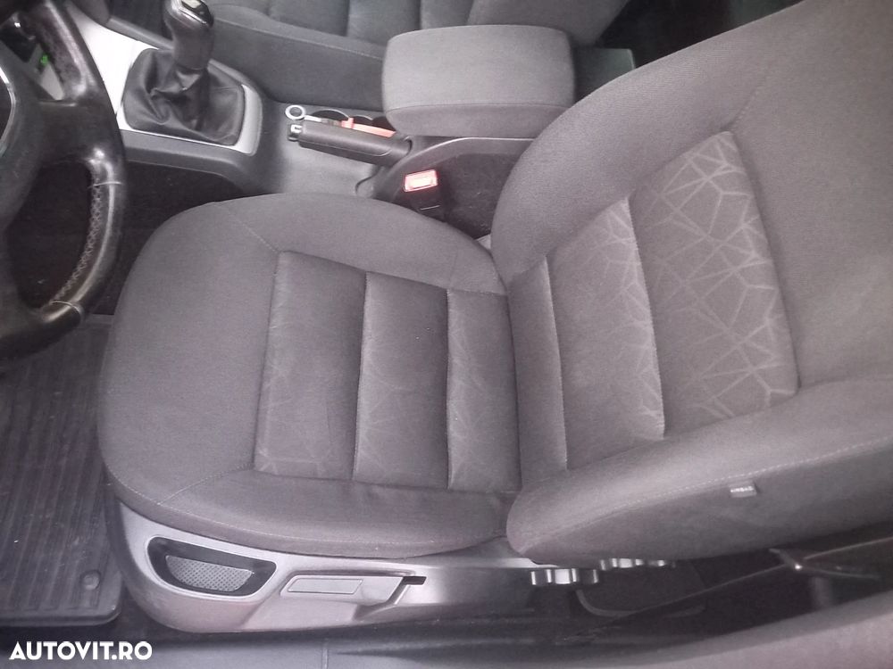 Skoda Octavia Combi 1.4 TSI FAMILY - 8