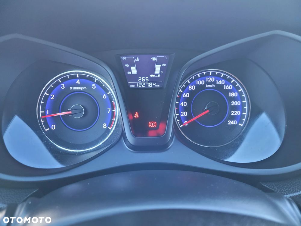Hyundai ix20 1.4 blue YES - 27