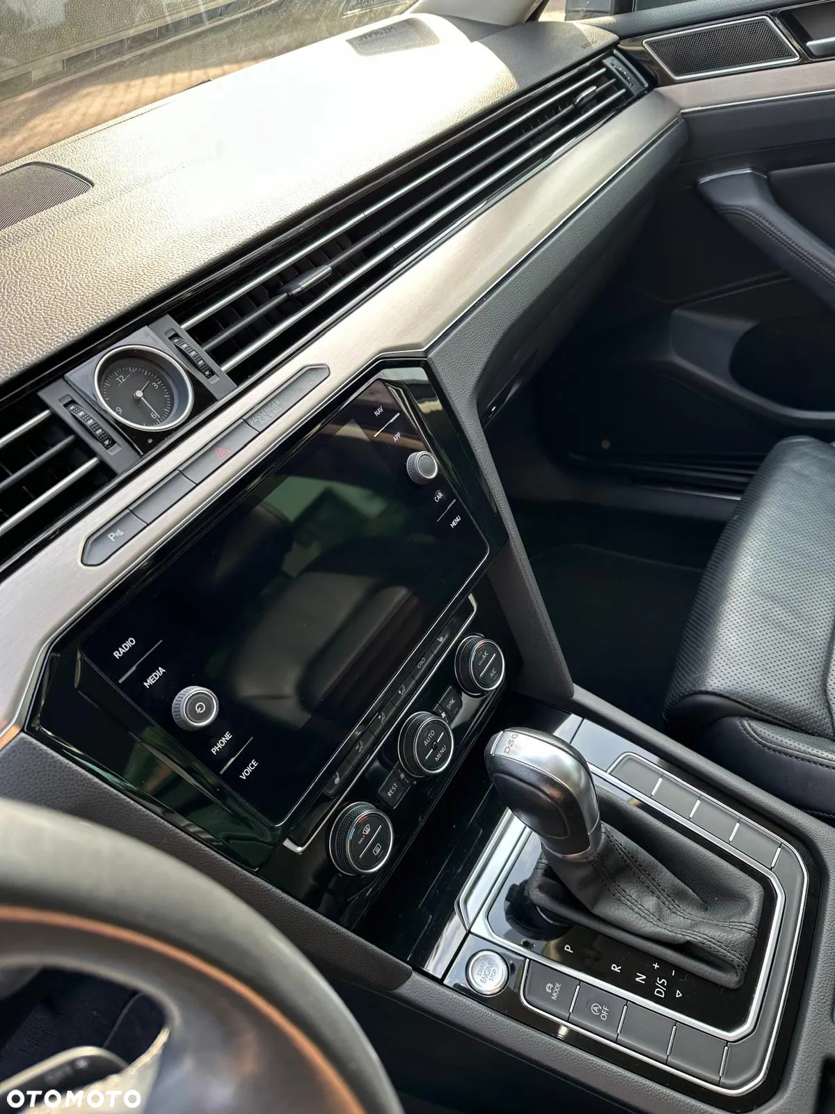 Volkswagen Passat - 16