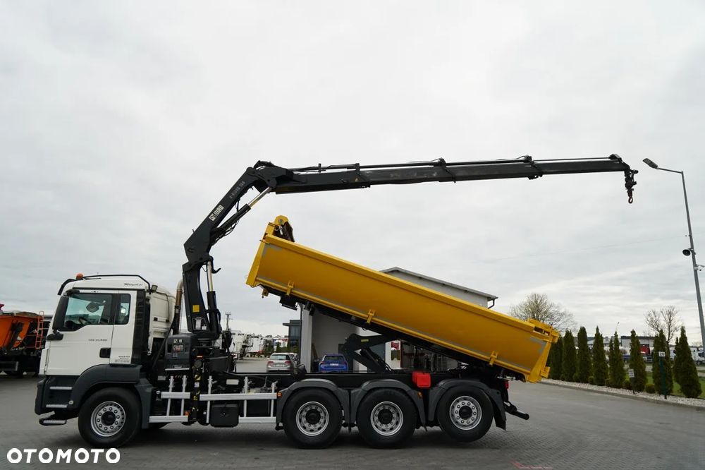 MAN TGS 32.400 / 8x4 / TRIDEM / WYWROTKA 2 STRONNA / HYDROBURTA / BORDMATIC + HDS HIAB 188 E-3D / ROTATOR  / PILOT / EURO 6 - 2