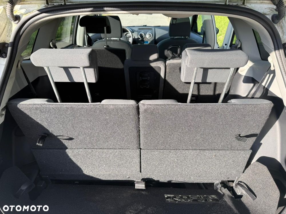 Nissan Qashqai+2 - 6