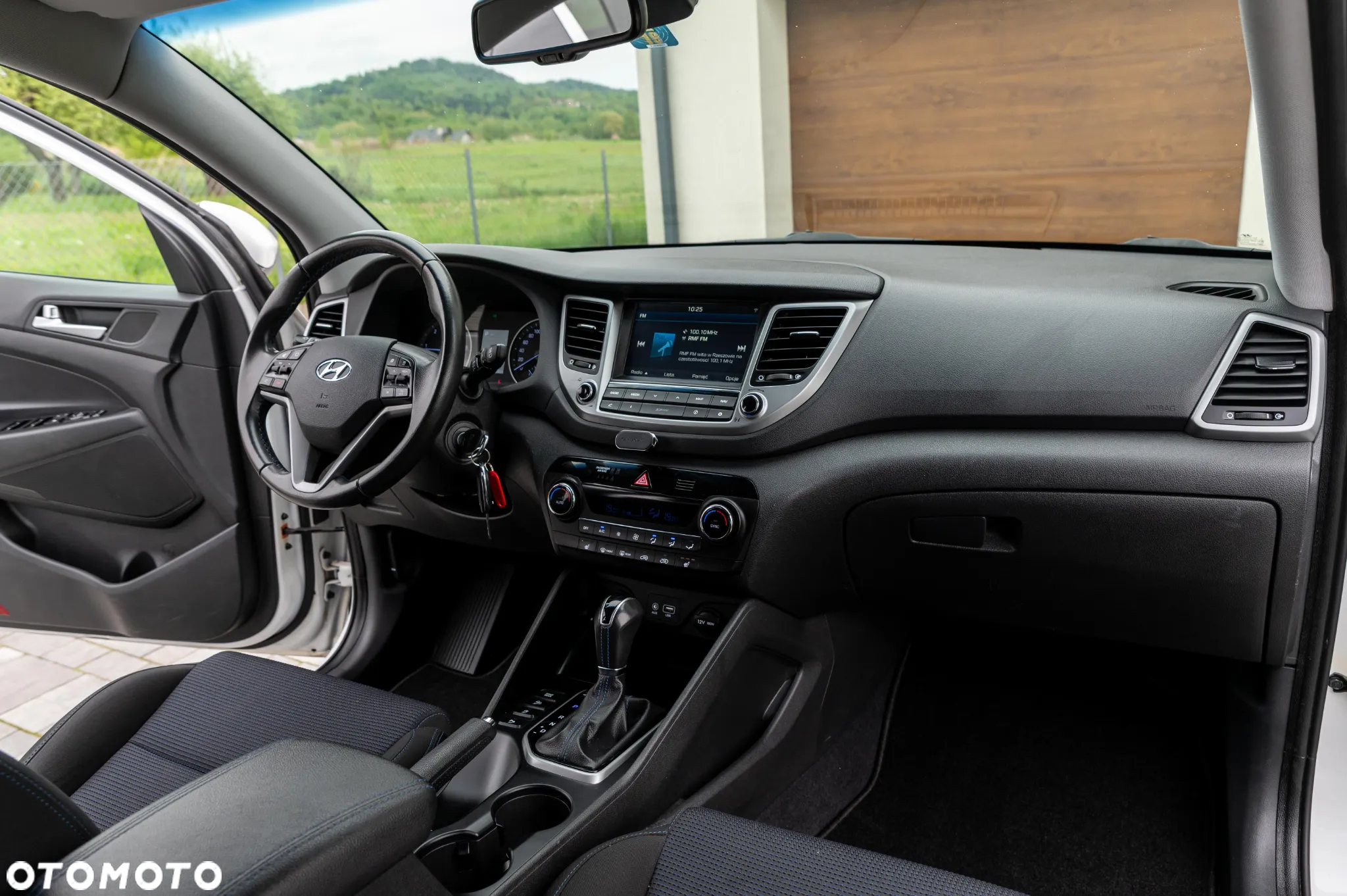Hyundai Tucson blue 1.7 CRDi 2WD DCT Premium - 31