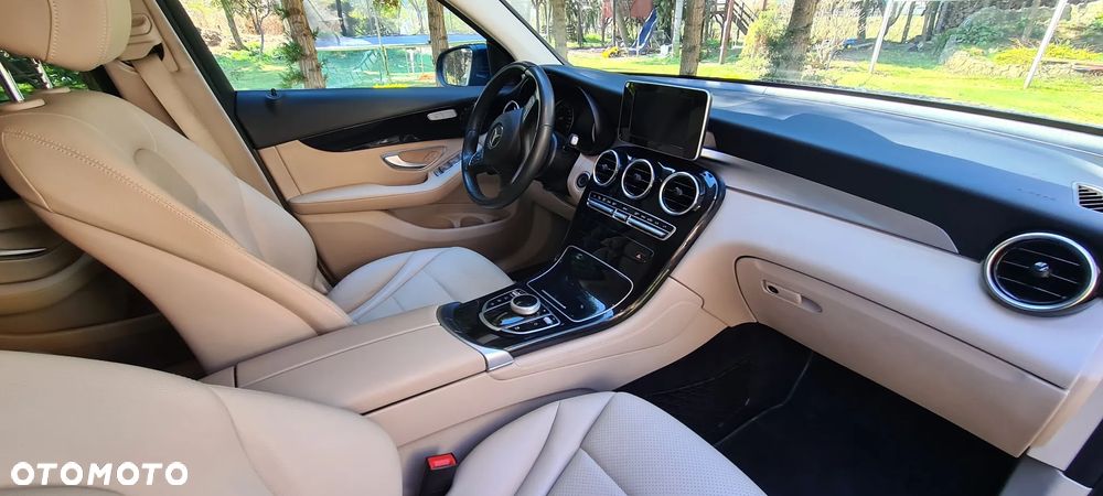 Mercedes-Benz GLC - 15