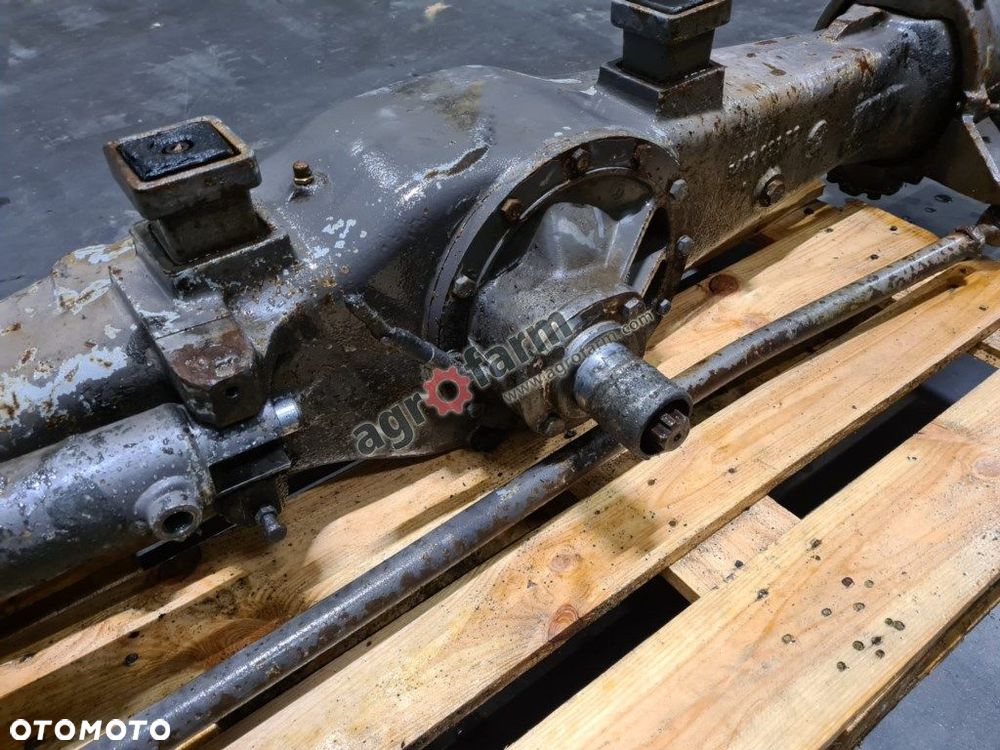 Przedni most Massey Ferguson 2685 - 3
