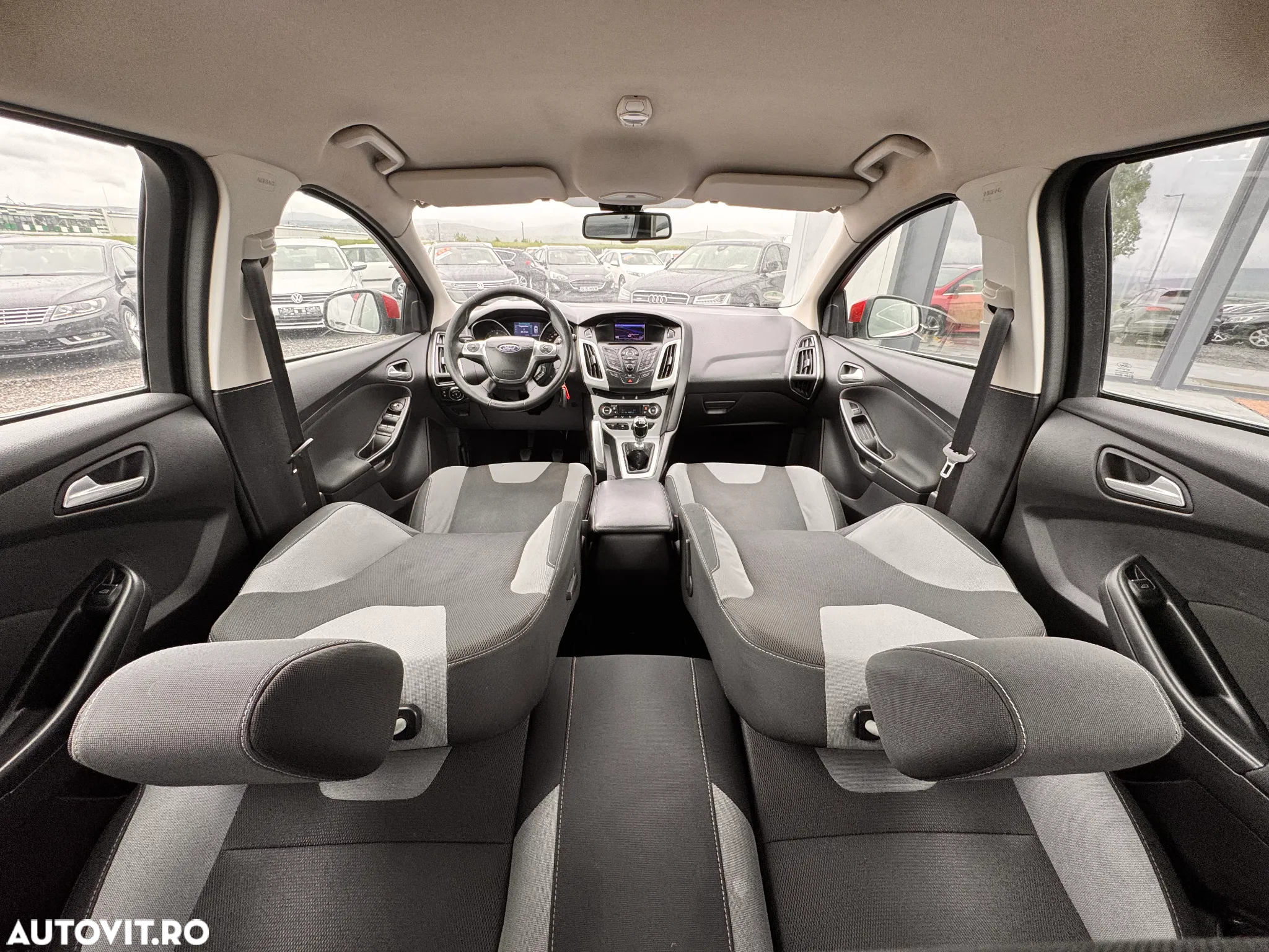 Ford Focus 1.6 TDCi DPF Champions Edition - 33